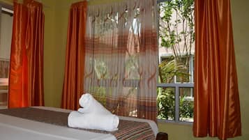 Cottage, 1 Bedroom | Desk, iron/ironing board, bed sheets
