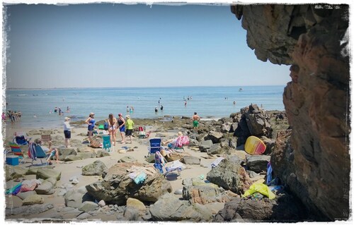 Vaunuvajahuoneisto kauniilla uima-altaalla Ogunquitin sydämessä