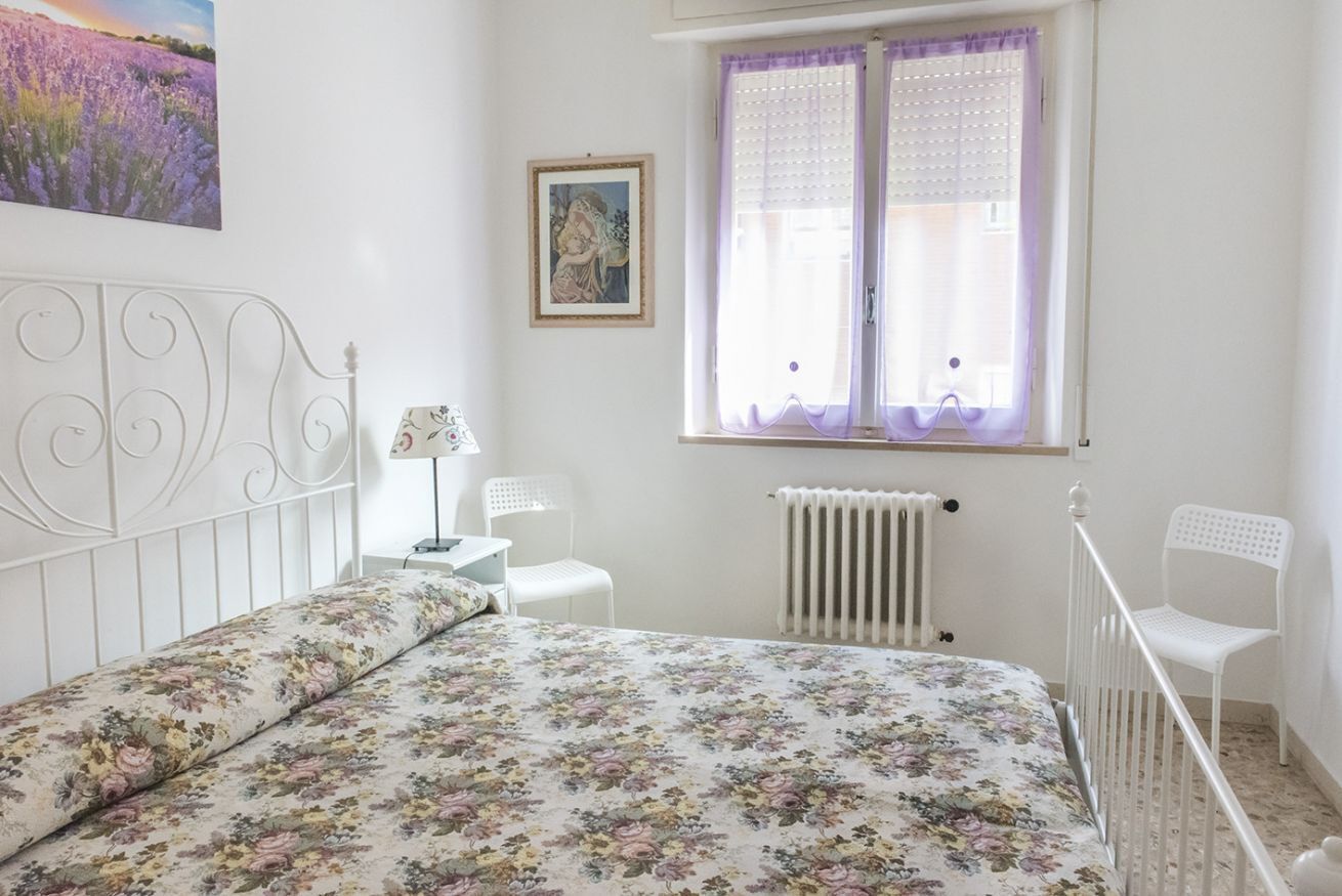 3 bedrooms, bed sheets