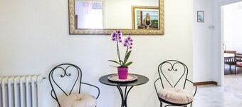 S069 - Sirolo, four-room apartment in the center with terrace and garage