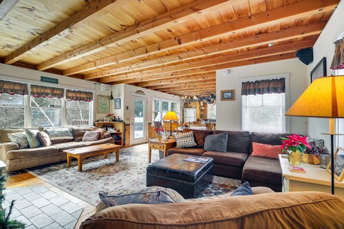 4 Mi to Sugarbush Resort: Waitsfield Retreat