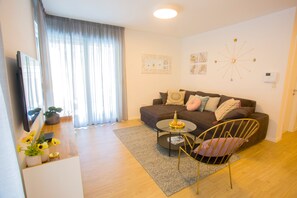Superior Apartment, Park View | Living room | LED TV, Netflix
