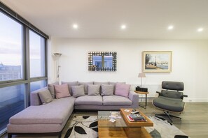 TV, offices - Refined apartment in Islington (London)