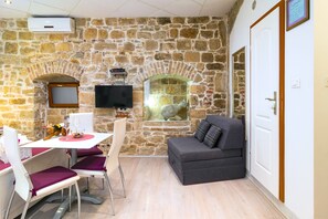 Luxury Studio | Living area | Flat-screen TV - Gaius Aurelius Valerius (Split)