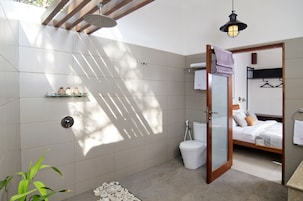 Family Villa, 2 Bedrooms | Bathroom | Shower, rainfall showerhead, free toiletries, hair dryer