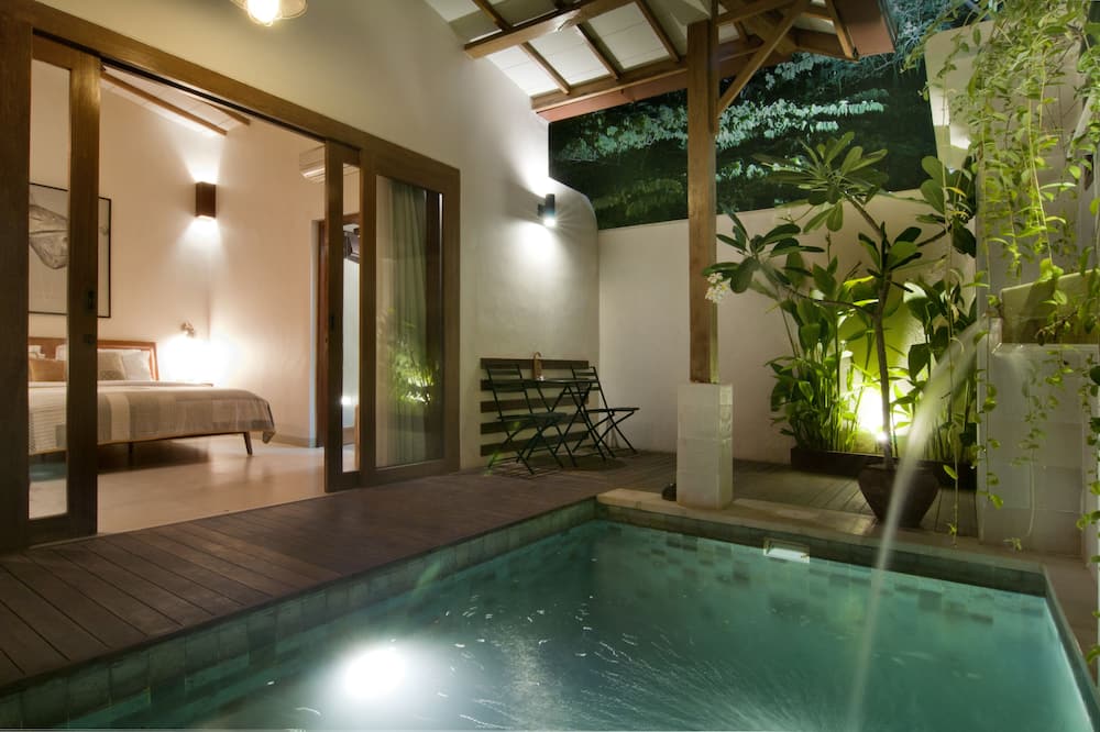 KeRensia Private Pool Villas