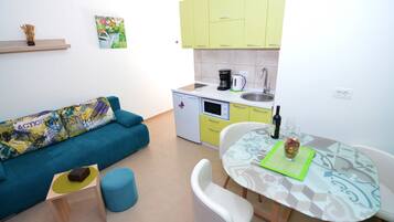 Departamento clásico, vista al mar | Restaurantes