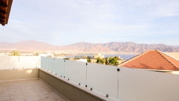 Comfort Villa, 4 Bedrooms, Beach View | View from room