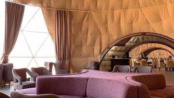 Lobby lounge
