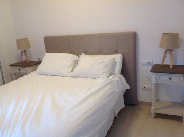 3 عدّة غرف نوم ومكواة/لوح كي وسرير سفر وواي فاي مجانًا