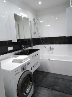 Bathroom - Grand Apartment Vienna 12 (Vienna)