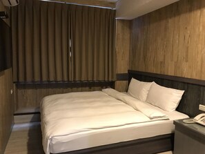 スタンダード ダブルルーム | WiFi (無料)