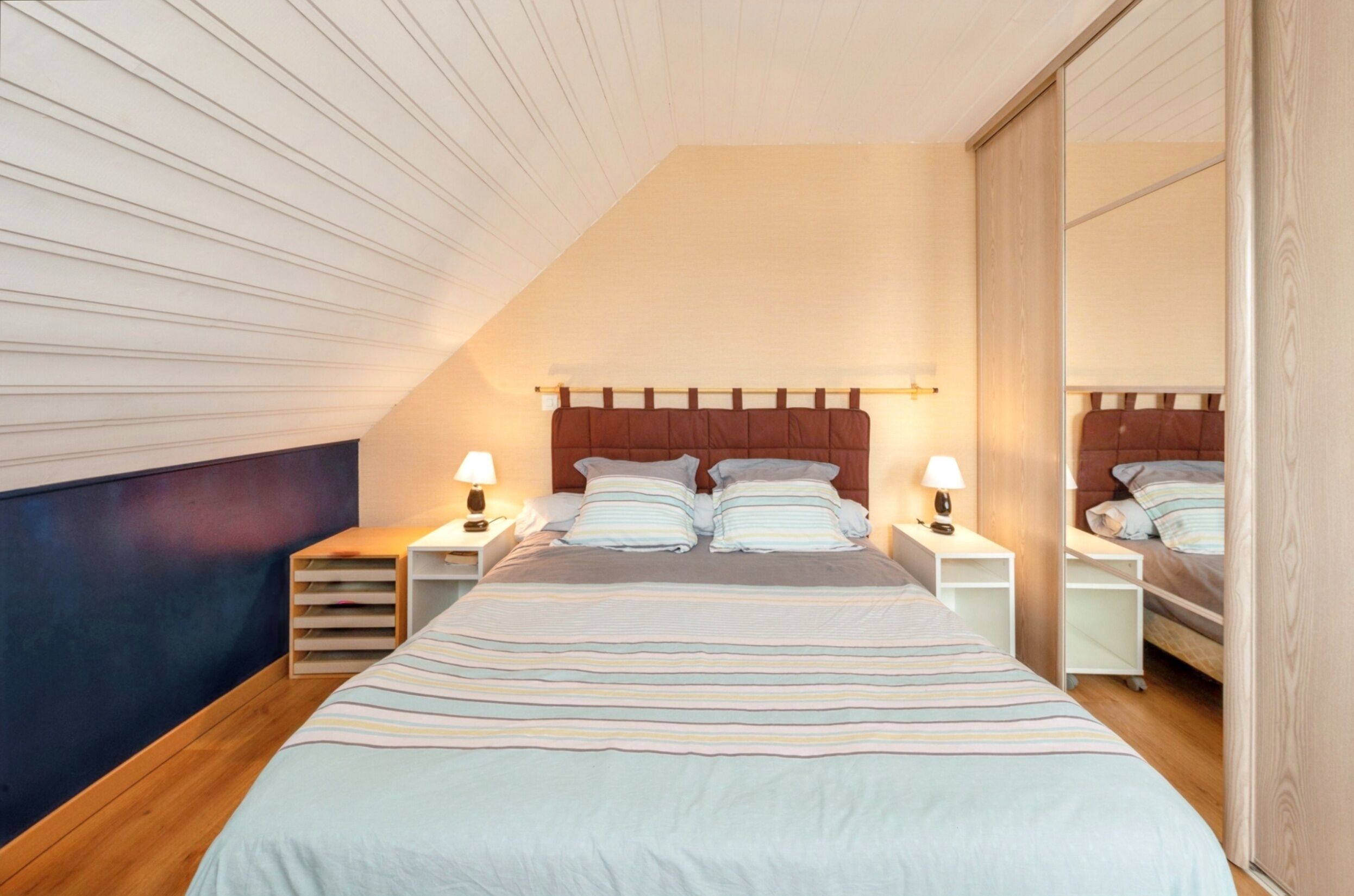 2 chambres, fer et planche à repasser, lit parapluie, Wi-Fi gratuit