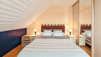 2 chambres, fer et planche à repasser, lit parapluie, Wi-Fi gratuit