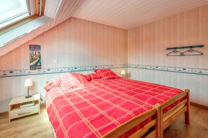 2 dormitorios, tabla de planchar con plancha, wifi gratis y ropa de cama