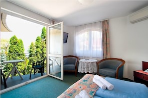 Superior Suite, Multiple Beds, Lake View | In-room safe, free WiFi, bed sheets - My Lake Hotel (Zamardi)