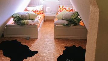 1 bedroom, WiFi, bed sheets