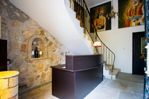 Reception - Stone Palace (Spata-Artemida)