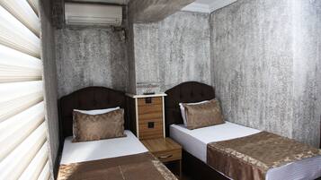 واي فاي مجانًا وملاءات أسرّة