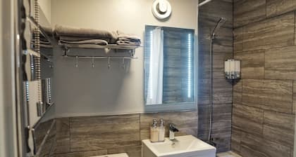 North London Apartment - Edmonton