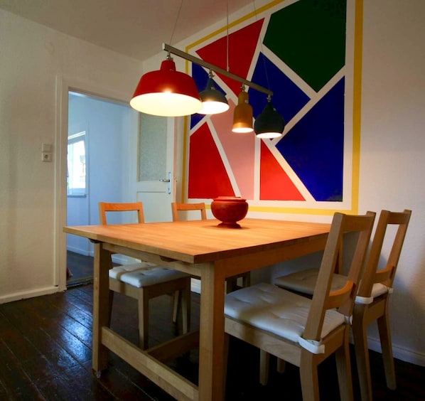 Appartement | Repas dans la chambre