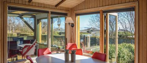 تناول الطعام