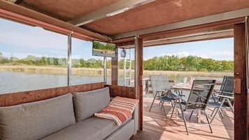 Fernseher, Stereoanlage