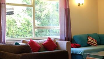 Holiday Home | Living area | TV