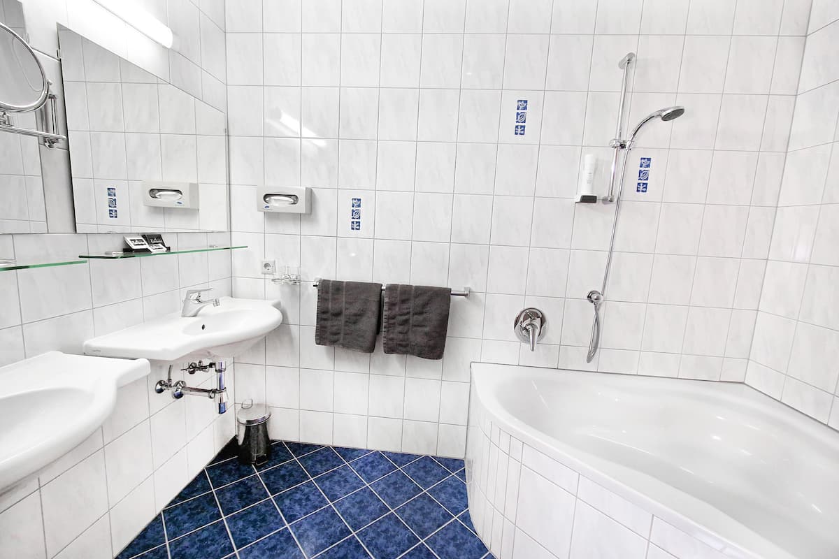 comfort room, mountain view | bathroom | free toiletries, hair dryer, bathrobes, slippers