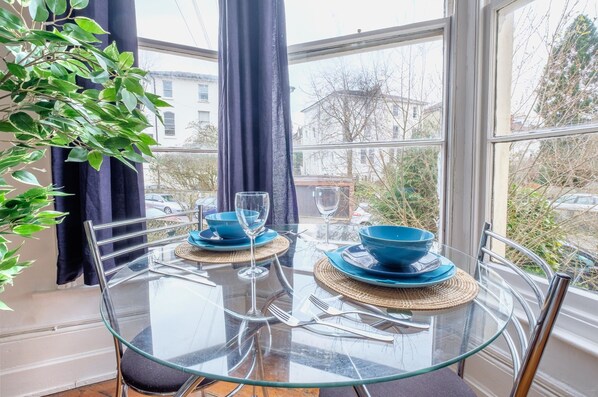 アパートメント | 客室内のダイニングエリア