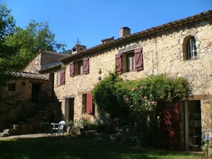Exterior - Provencal farmhouse with large swimming pool in the heart of nature (Le Plan-De-La-Tour)