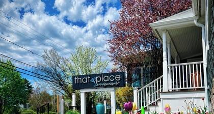 Quaint Carriage House Studio Steps from Perkins Cove