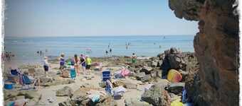 Quaint Carriage House Studio Steps from Perkins Cove