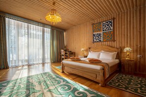 Deluxe Room | Minibar, in-room safe, individually decorated, individually furnished - Navat Hotel (Bishkek)