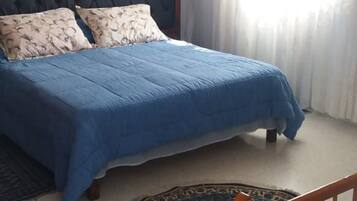 2 bedrooms, in-room safe, desk, iron/ironing board
