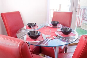 บ้านพัก | บริการอาหารในห้องพัก