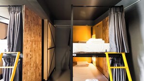 Shared Dormitory, Mixed Dorm | In-room safe, free WiFi, bed sheets - Room 22 Hostel (Bangkok)