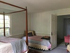 3 bedrooms, WiFi, bed sheets