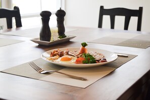 Daily continental breakfast (USD 10 per person)