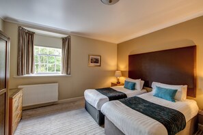 Standard Cottage, 1 Bedroom | Blackout drapes, iron/ironing board, cribs/infant beds, bed sheets - New Lanark Self-Catering Waterhouses (Lanark)