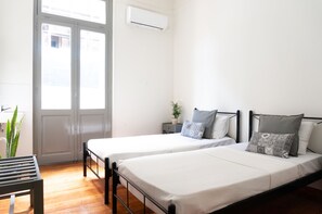 Shared Dormitory, 2 Katil Bujang (Single) | Katil bayi/kot (percuma), Wi-fi percuma, cadar katil 