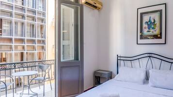 Kostenlose Babybetten, kostenloses WLAN, Bettwäsche