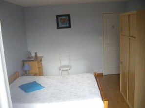 Family Room (Les Iris)