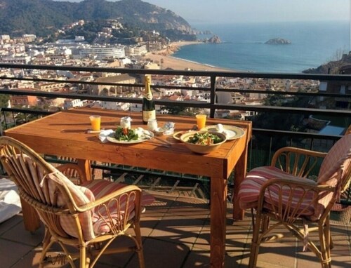 Paradis Tossa - Bay view and the perines