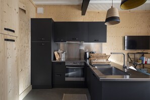 Refrigerador, microondas, horno y lavavajillas