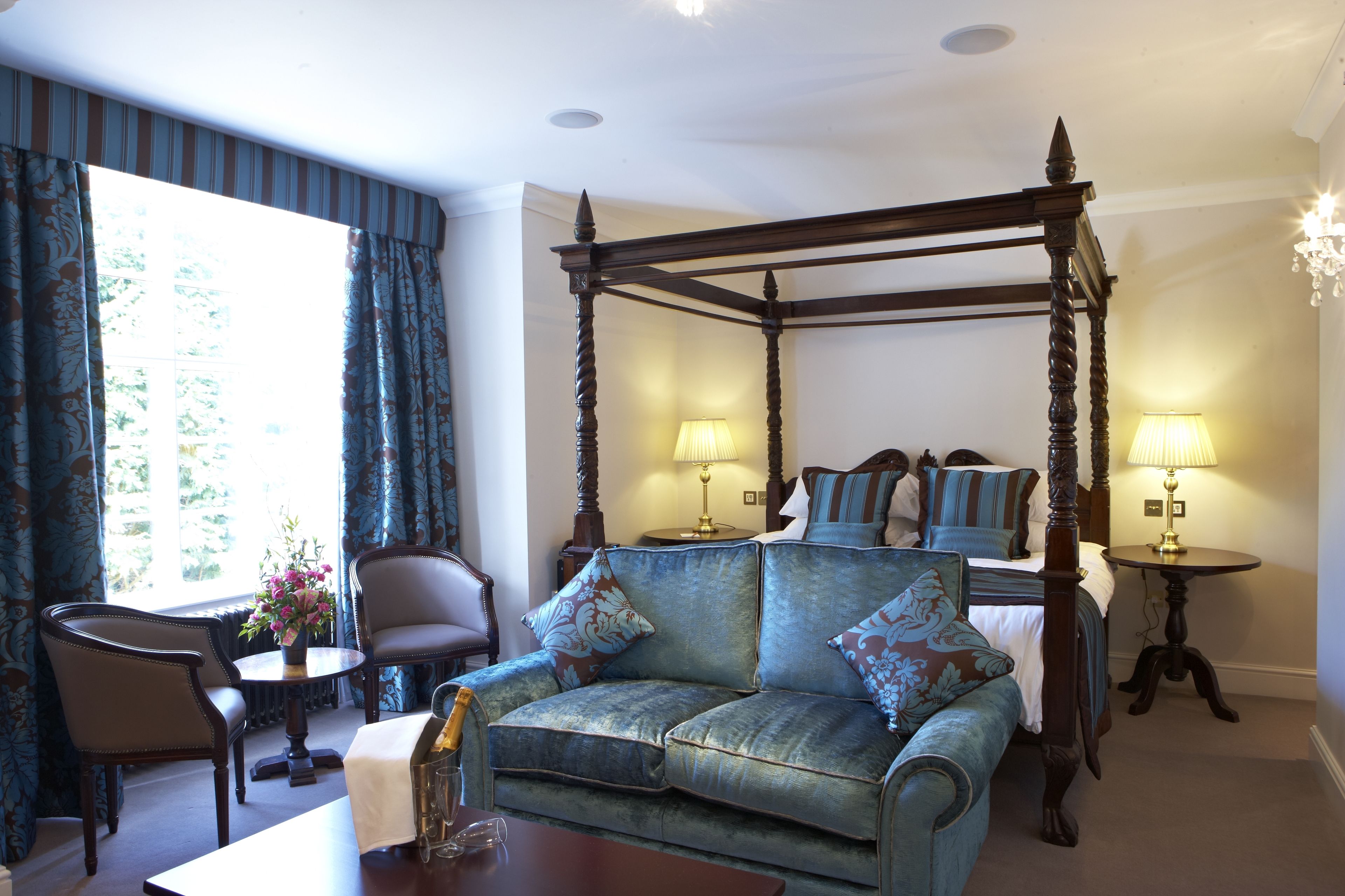 state room (four poster) | individually decorated, individually furnished, desk, laptop workspace