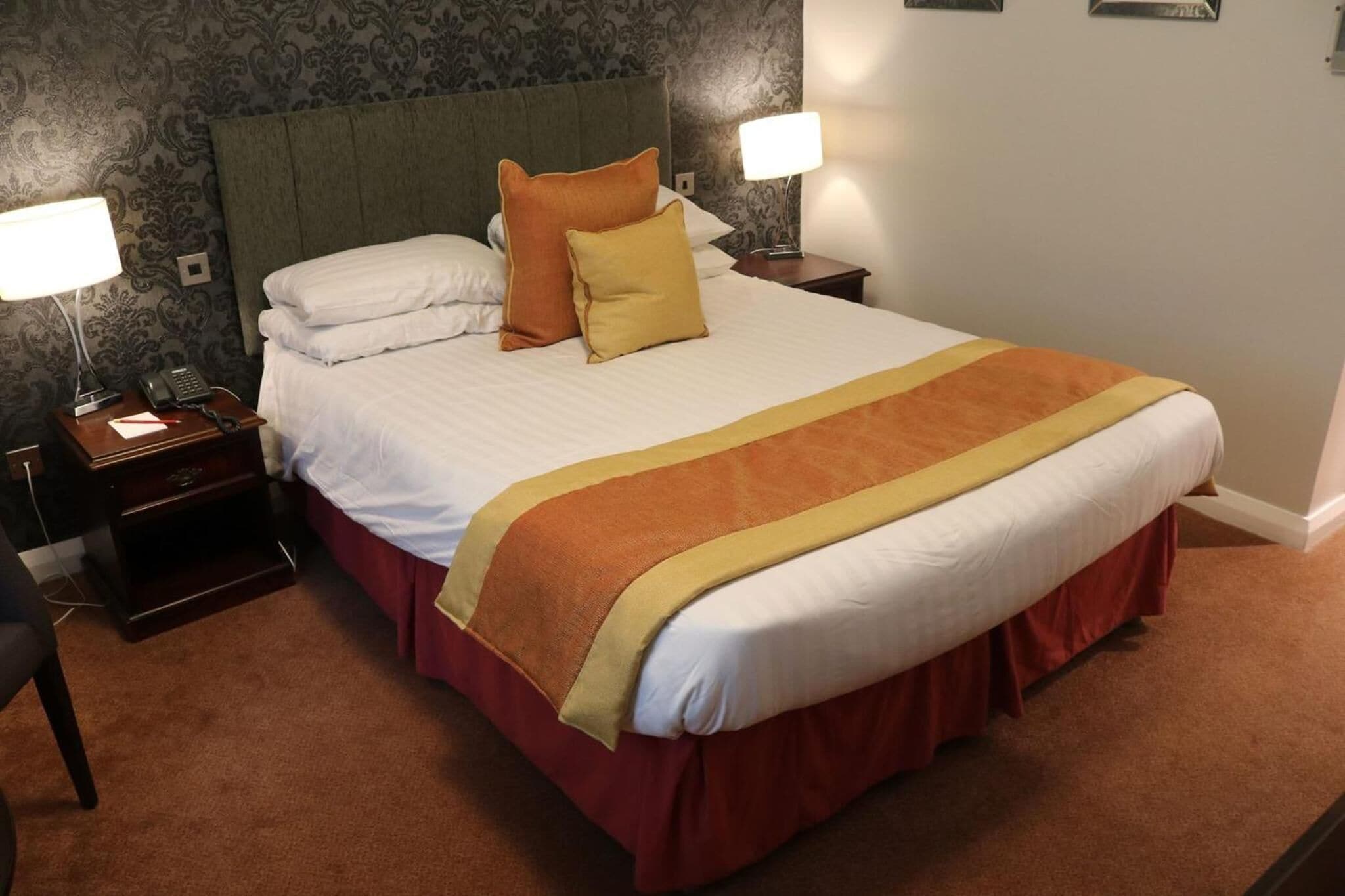 individually decorated, individually furnished, desk, laptop workspace