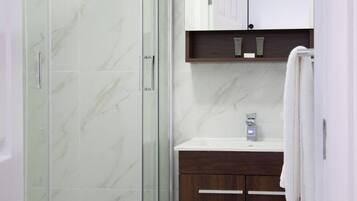 Standard Double Room, 1 Double Bed | Bathroom | Rainfall showerhead, free toiletries, hair dryer, towels