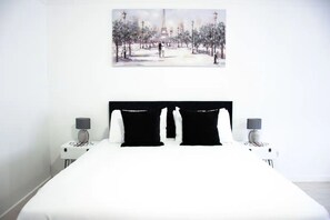 Desk, free WiFi, bed sheets - Belvoir Hotel (Nottingham)