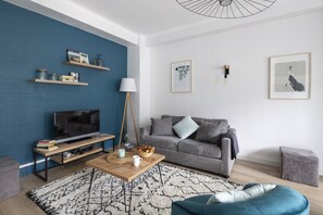 Fernseher, Stereoanlage